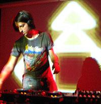 JAMES HOLDEN.jpg JAMES HOLDEN.jpg